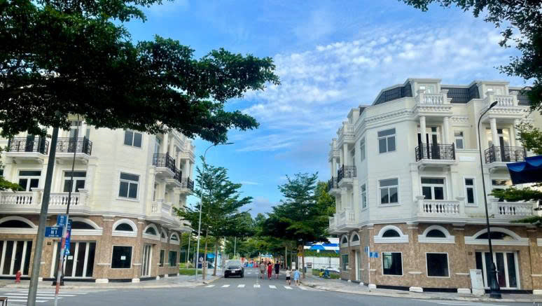 Cho thuê mặt bằng Dĩ An, mặt tiền đường 25m, 3 tầng 245 m2, 16.5 triệu/tháng