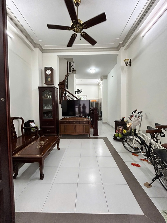 NHÀ ĐẸP - GIÁ TỐT - CHÍNH CHỦ  Cần Bán Nhanh Căn Nhà  Đẹp Vị Trí Tại Quận Gò Vấp, TP HCM