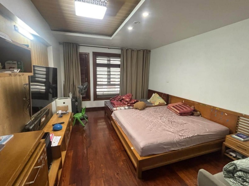 Bán nhà phố Nguyễn Đình Chiểu, 80m2, 4 tầng, mặt tiền 5.5m, 46.5 tỉ, ô tô ngủ trong nhà