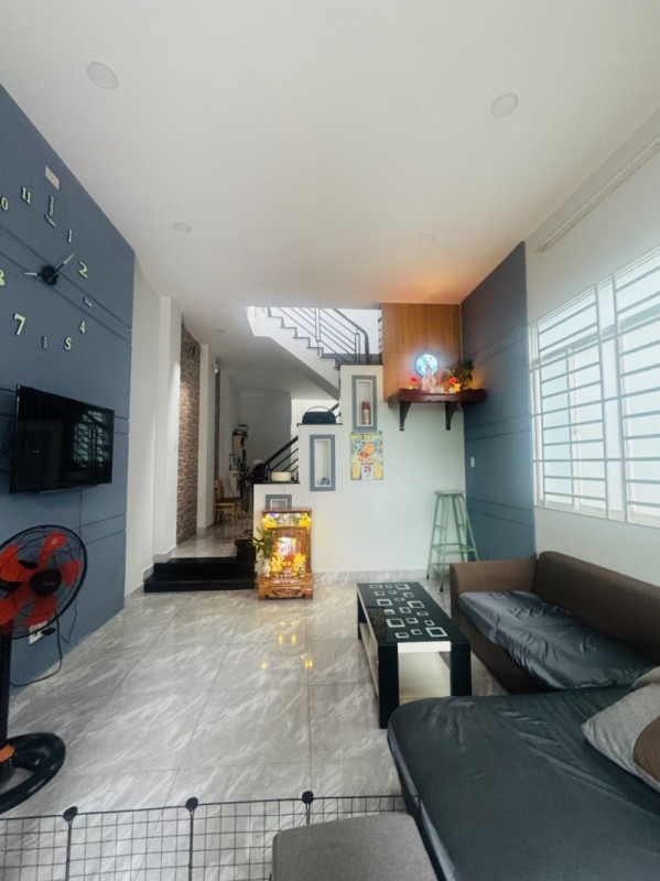 Bán nhà 316m2, 2 tầng,  đường Hàng Tre, Phường Long Thạnh Mỹ, Q.9, Thủ Đức, TP HCM, giá 14.9 tỷ.