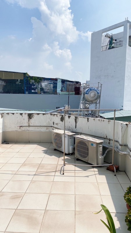 Nhà lô góc Phạm Văn Hai 56m2, 5 tầng BTCT, 6PN, 7WC – 7.6 tỷ