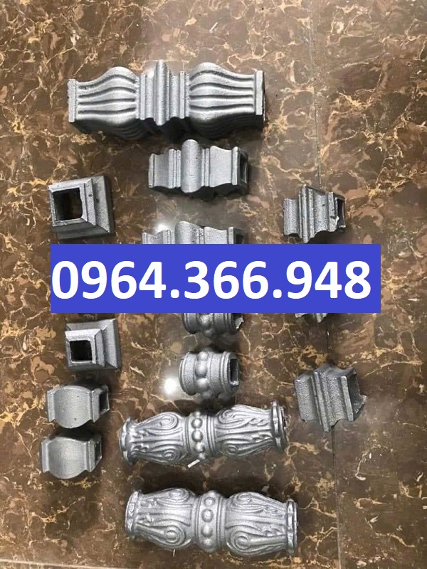 Con bọ gang đúc trang trí cổng và lan can
