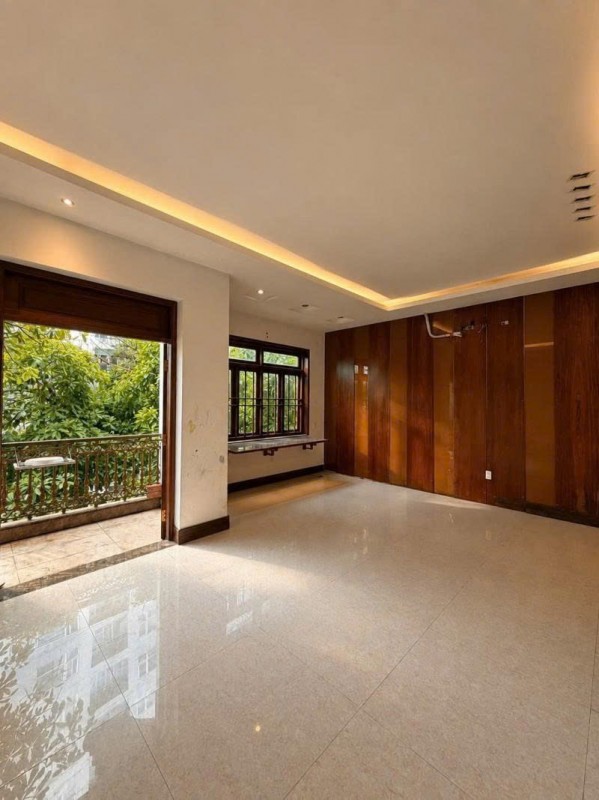 Bán nhà Biệt thự - Mặt tiền Sông Nhuệ - gần Trường Sơn, 18,5x20m, 3 Tầng, 1 chủ, 64 Tỷ.