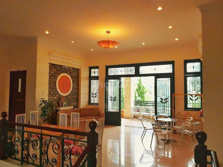 Cho thuê villla sân vườn 1000m2 Nguyễn Hữu Cảnh 12 phòng ngủ giá 48 triệu tại Đà Lạt