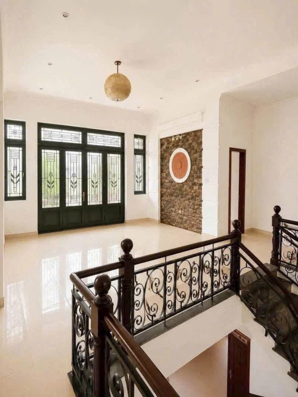 Cho thuê villla sân vườn 1000m2 Nguyễn Hữu Cảnh 12 phòng ngủ giá 48 triệu tại Đà Lạt