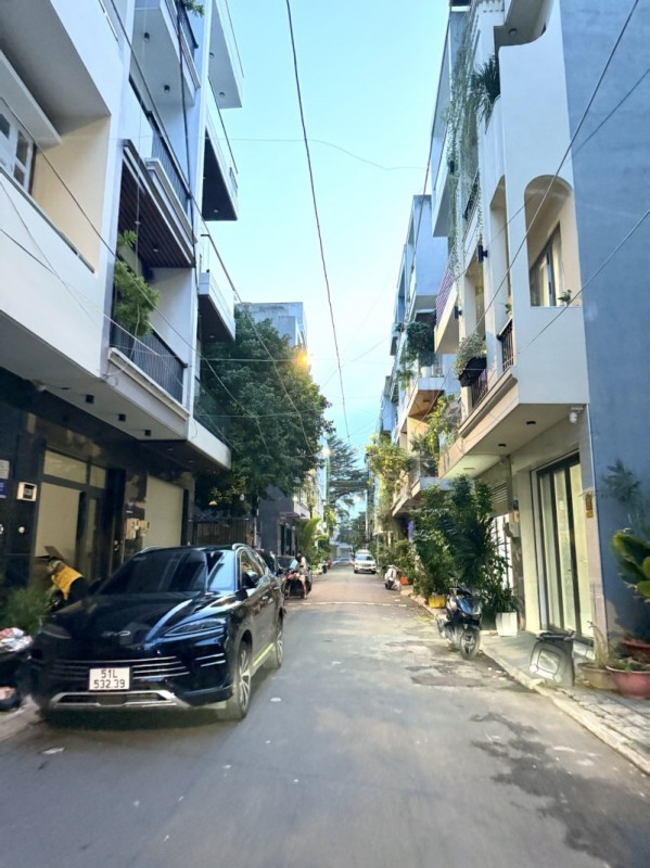 Bán nhà HXH 8m Nguyễn Hữu Dật - giao Chế Lan Viên, 4x17m, 4 Tầng - 4 PN, chỉ 9,8 Tỷ.