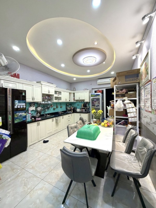 Bán nhà HXH 8m Nguyễn Hữu Dật - giao Chế Lan Viên, 4x17m, 4 Tầng - 4 PN, chỉ 9,8 Tỷ.