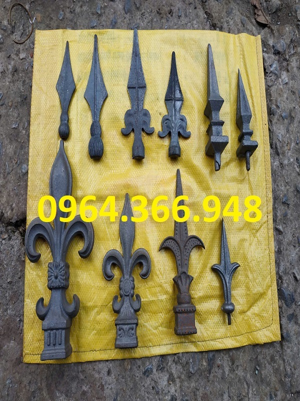 Lá mác gang tạo nét cổ điển cho cổng sắt