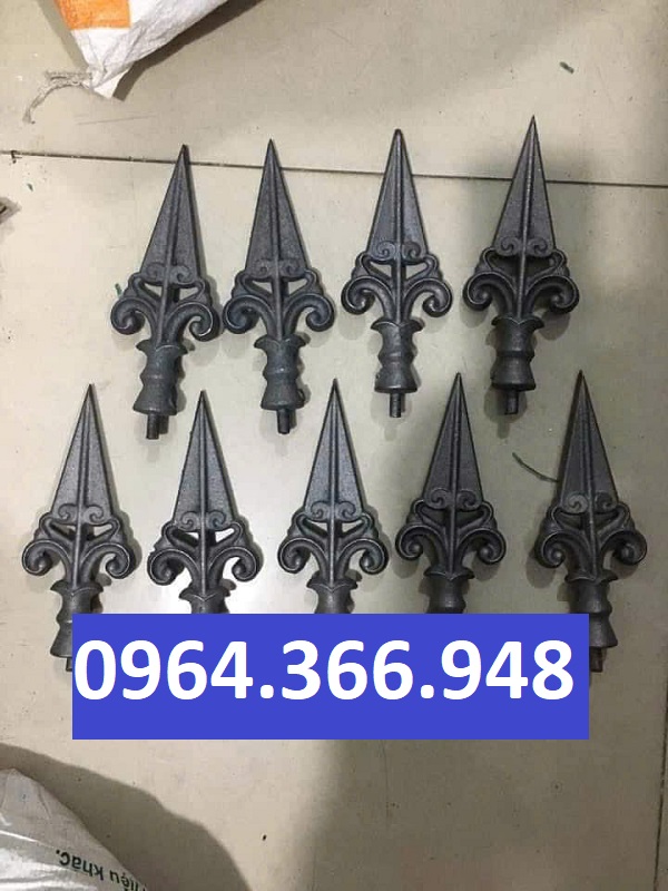Lá mác gang tạo nét cổ điển cho cổng sắt