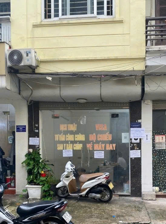 CẦN CHO THUÊ MẶT BẰNG TẦNG 1 – Ô TÔ TRÁNH NHAU TẠI TRUNG HÒA, CẦU GIẤY.