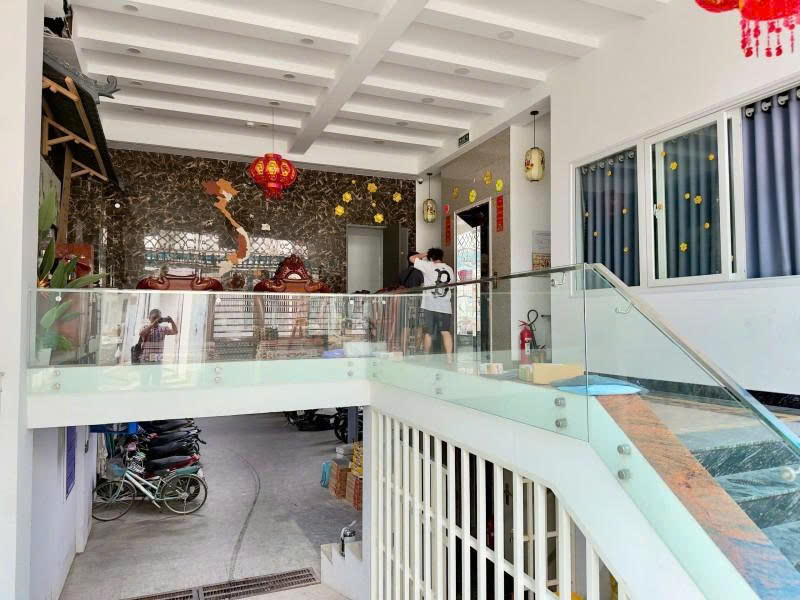 Bán nhà Mặt tiền Phạm Văn Bạch - gần Tân Sơn, 9,8x34m, 7 T - 50 PN - HĐT 350tr, 75 Tỷ.