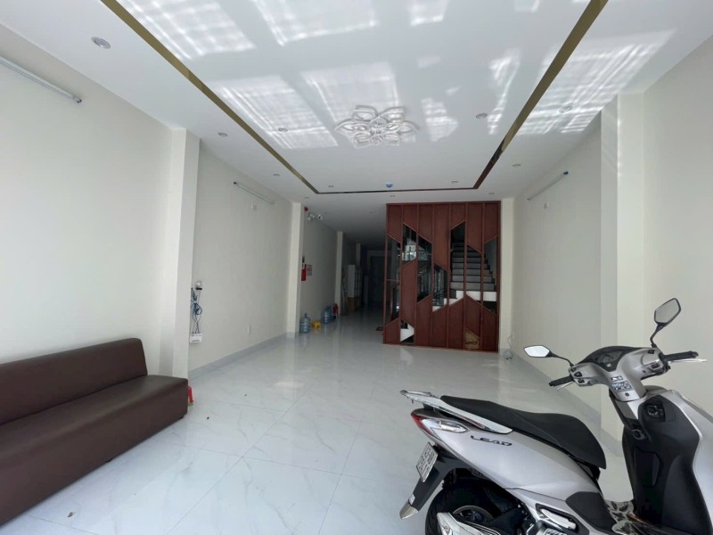 Bán nhà mặt tiền Phạm Cự Lượng 104m2, 4 tầng, view biển và Cầu Rồng, giá 17,8 tỷ