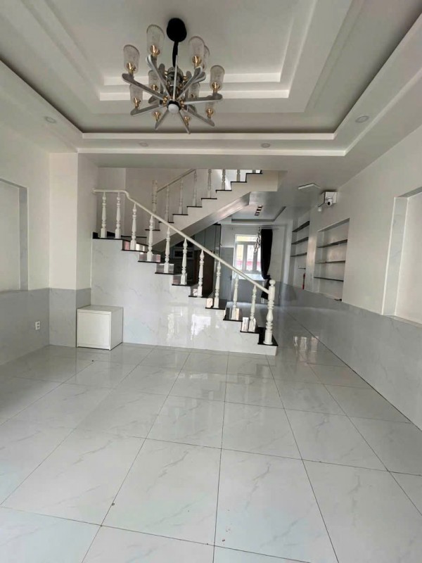 Cho thuê nhà 200m2 6 phòng ngủ Phan Đình Giót giá 20 triệu tại Đà Lạt Lâm Đồng