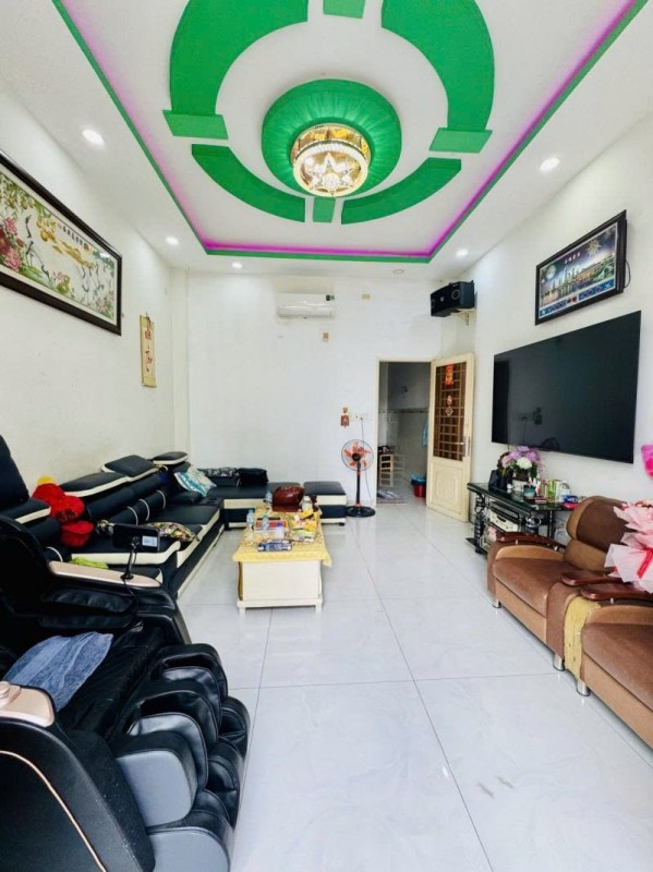 Bán nhà Mặt tiền Trịnh Đình Trọng - giao Kênh Tân Hóa, 4,2x18m, 5 Tầng - 5PN, 14 tỷ.