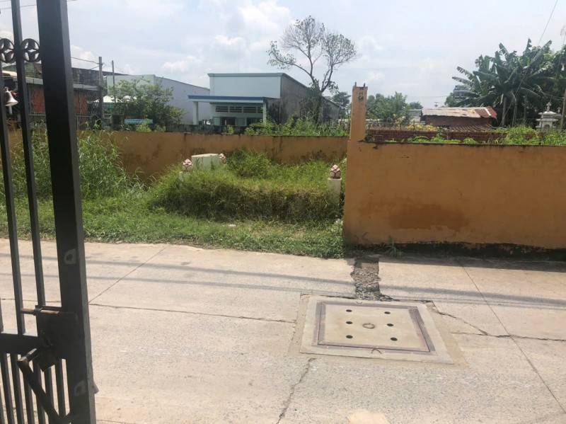 Chính chủ bán nhà đường 17, Bình Trưng Đông, HCM - Đường 2 xe tải tránh nhau, diện tích 61,9m2