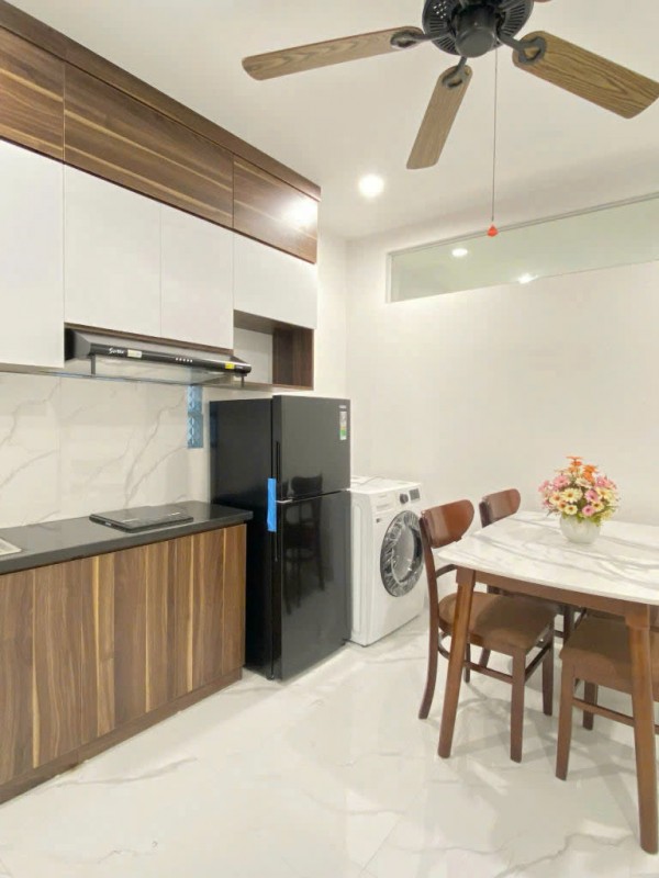 Cho thuê 1pk 1pn cao cấp cực đẹp tại 98 Thái Hà, Đống Đa