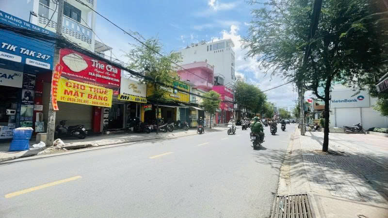Bán nhà Mặt tiền Nguyễn Văn Khối ( Cây Trâm cũ) - 4,2x10m, 3 Tầng, HĐT 20 triêu, chỉ 7,8 Tỷ.