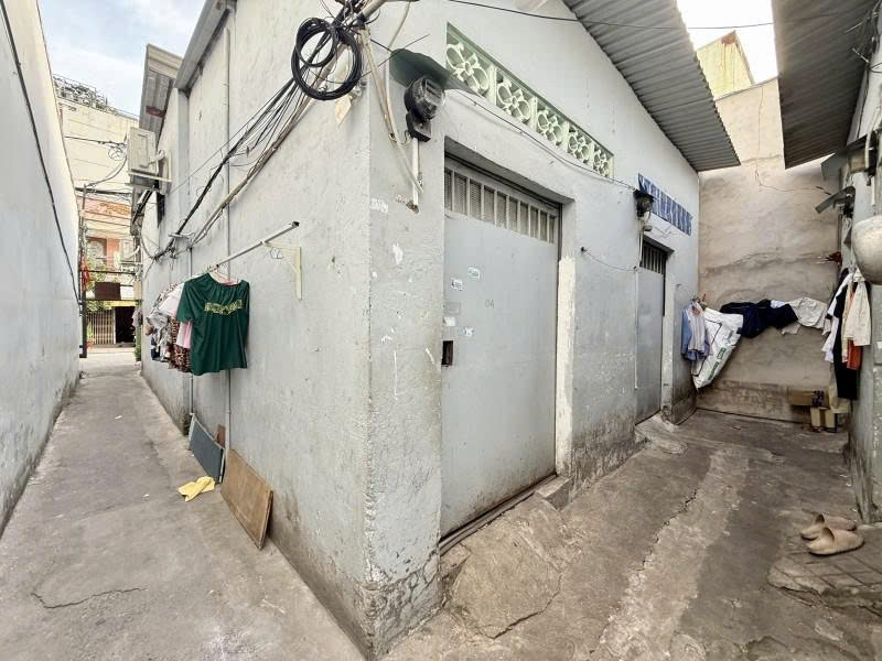 Bán nhà  Cấp 4 - Mặt tiền Lê Thiệt - gần Văn Cao, 4x18m, 5 PN, Sổ A4 - GPXD 6 Tầng, 8,6 Tỷ.