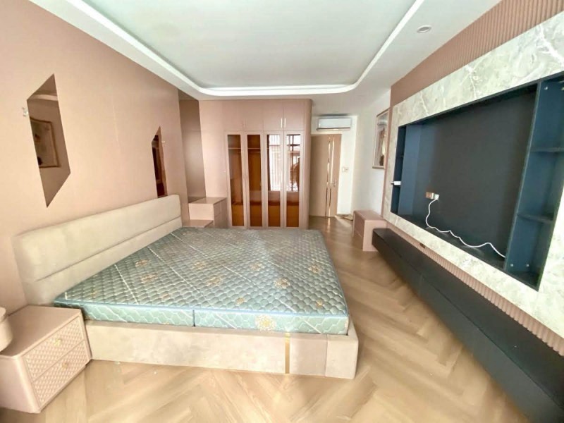 Bán nhà 5 tầng Ngô Thì Nhậm, Hà Đông, DT40m2, MT 4m, 12.9 tỷ