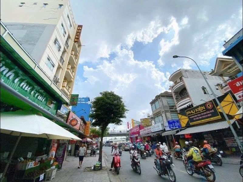 Bán nhà Mặt tiền Hoàng Hoa Thám -  Cộng Hòa, K300, 6,5x29m, 3 tầng, Sổ A4, Hạ 43,5 tỷ.