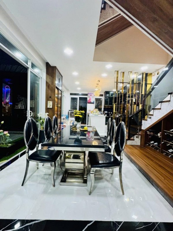 Bán nhà Biệt thự - HXH 6m Gò Dầu, giao Tân Quý, 8x20m, 4 Tầng mới, 4PN, chỉ  16,9 Tỷ.