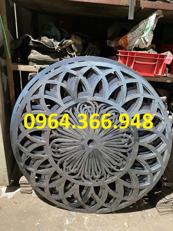 Trang trí mái kính bằng mâm mái kính CNC theo mẫu riêng