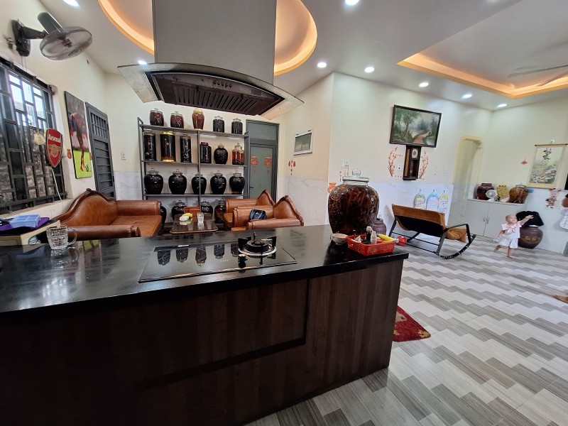 Bán nhà 104m2,  2 tầng, Quốc Lộ 13, Phường Hiệp Bình, Thủ Đức, TP HCM, SHR. Giá 6,88  tỷ.