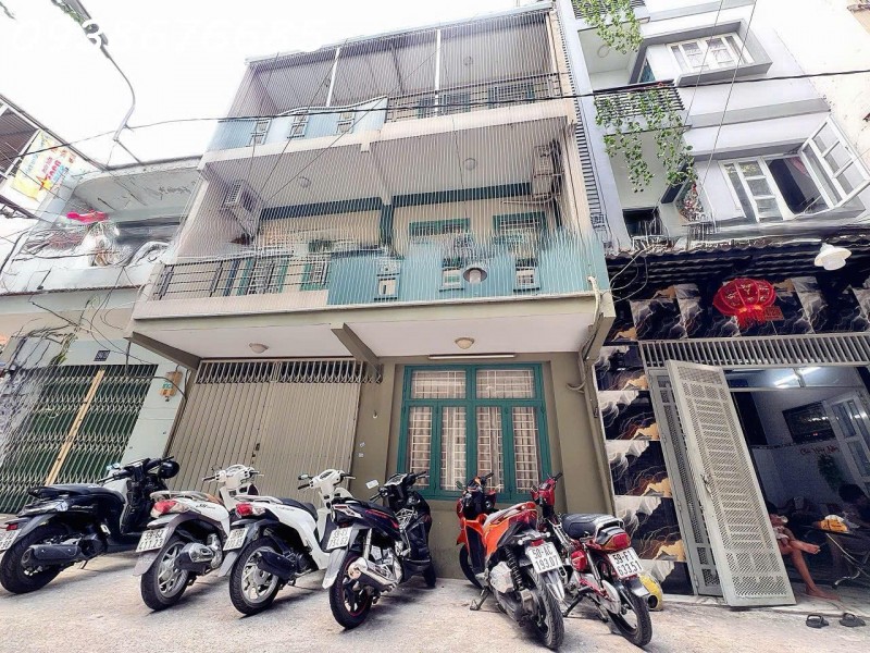 HIẾM NGANG LỚN 6M*8,5M- BÁN NHÀ 4 TẦNG MẶT TIỀN XE HƠI NGỦ TRONG NHÀ Đ.VÕ VĂN TẦN, QUẬN 3 - CHỦ 1