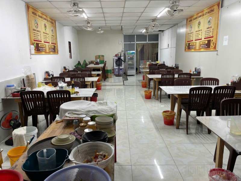 SANG BAO RẺ QUÁN BÁNH CANH ĐẸP CHỈ 149 tr, MB THUÊ CHỈ : 13 tr / tháng, MT ĐƯỜNG TRUNG TÂM THỦ DẦU