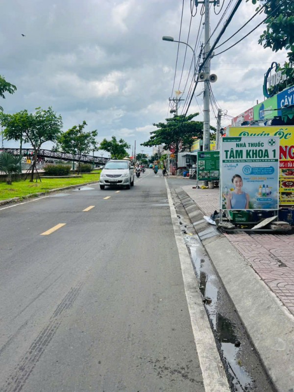 * CHỦ GẤP BÁN GIÁ CHÀO CÒN NHỈNH 9 TỶ .... 