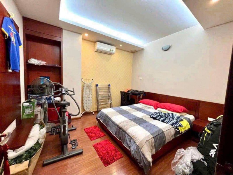 CHÍNH CHỦ CHO THUÊ CĂN HỘ 2 NGỦ – NGAY NHÀ HÁT LỚN HOÀN KIẾM, HÀ NỘI