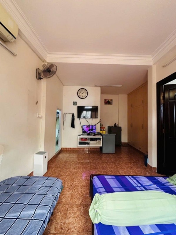 Bán nhà Mặt tiền Ca Văn Thỉnh - giao Đồng Đen - Bàu Cát, 5x23m, 3 tầng, 5PN, 18,5 Tỷ.