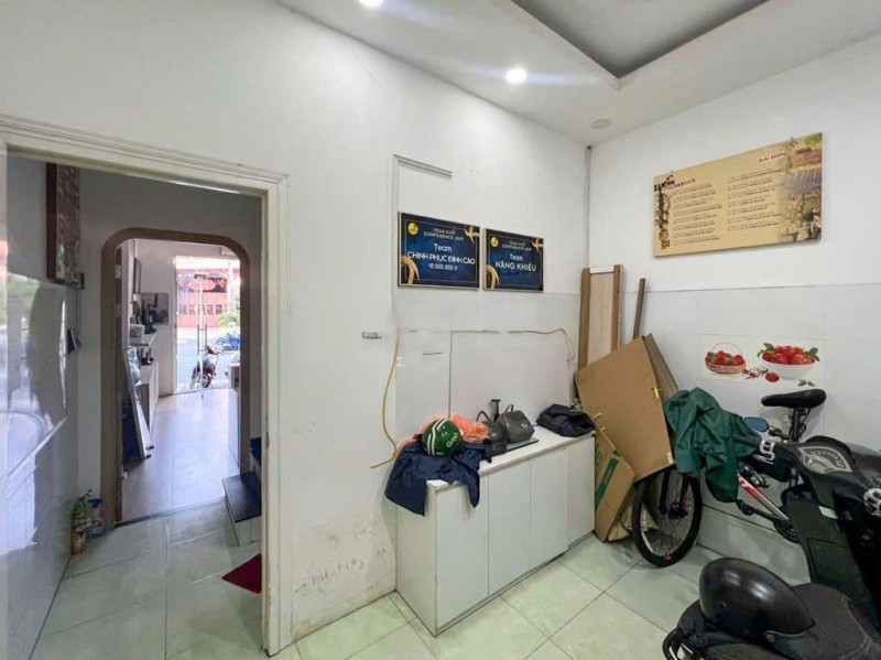 CHO THUÊ NHÀ - MT Nguyễn Thái Bình, P.4, Q.Tân Bình - 4 tầng 6pn 7wc - 30tr/tháng