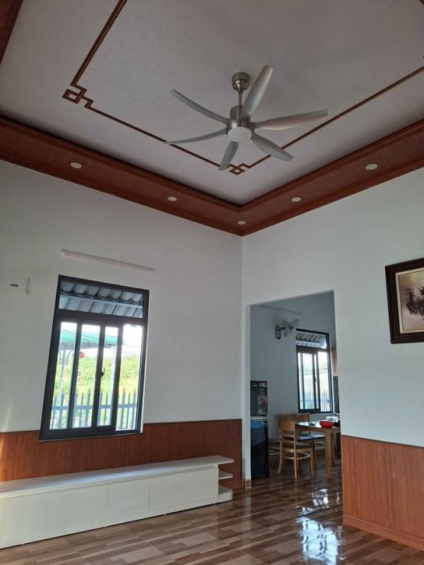 Chính chủ bán nhà 2 mặt tiền, sân 2 ô tô, đất nở hậu - Full nội thất, chỉ 1,55 tỷ, tiềm năng cao