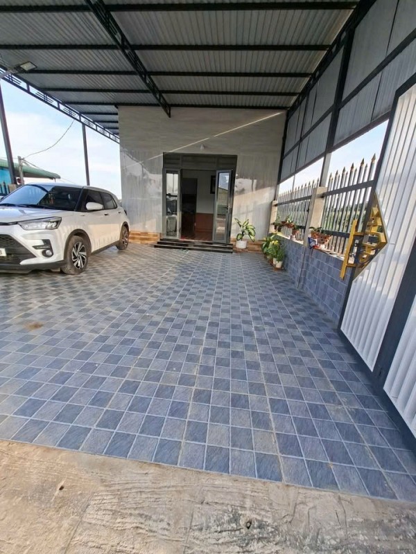 Chính chủ bán nhà 2 mặt tiền, sân 2 ô tô, đất nở hậu - Full nội thất, chỉ 1,55 tỷ, tiềm năng cao