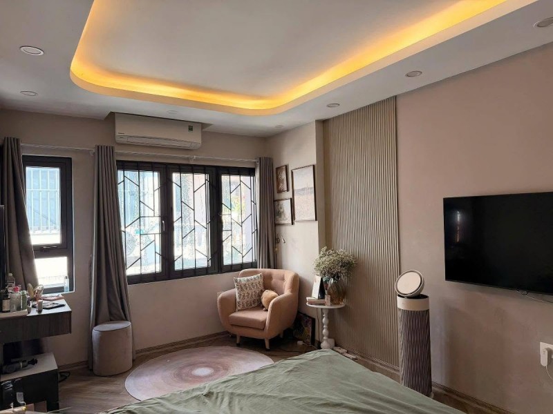 Bán nhà Tạ Quang Bửu, 85m2, 8 tầng thang máy, mặt tiền 7m, 38,5 tỷ, cho thuê 100tr/tháng