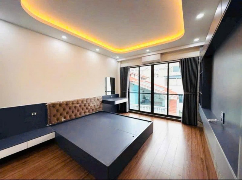 Bán nhà Nguyễn Văn Linh 35m 6 tầng kinh doanh ô tô tránh nhỉnh 11 tỷ