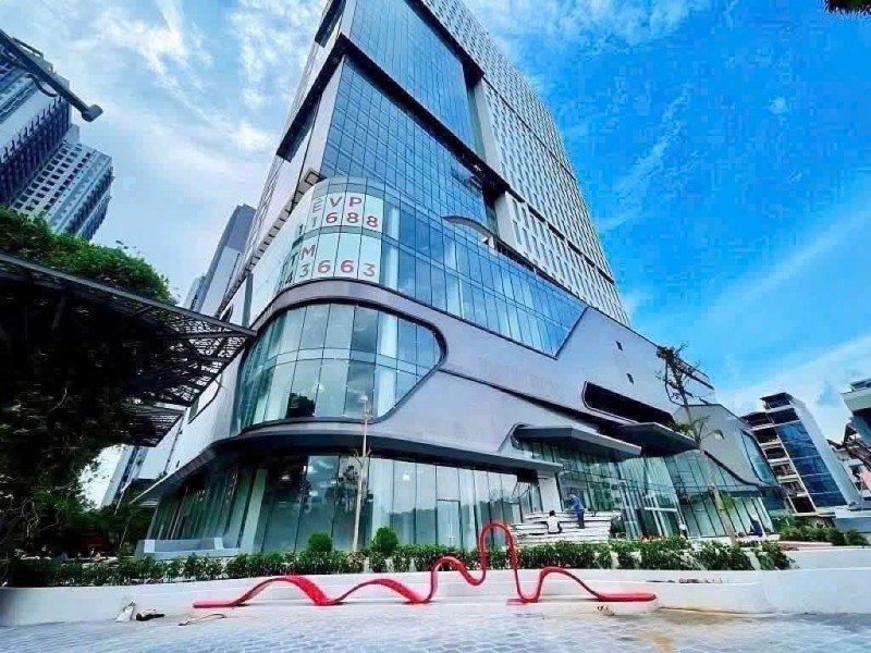 CHÍNH CHỦ BÁN HOẶC CHO THUÊ TOÀ VĂN PHÒNG và TRUNG TÂM THƯƠNG MẠI CHUẨN HẠNG A ,NGAY TRUNG TÂM QUẬN