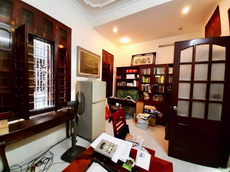 Bán nhà Hàng Chuối, 40m2, 4 tầng, mặt tiền 5.3m, 15.7 tỉ, lô góc 2 mặt thoáng, ngõ rộng