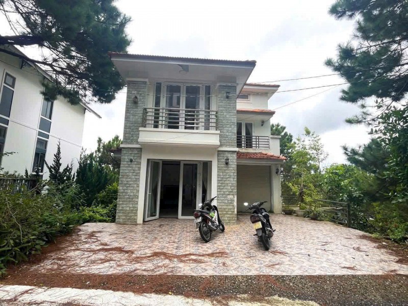 Cho thuê và sang nhượng villa Nam Hồ giá 18 triệu  phường 11 Đà Lạt Lâm Đồng
