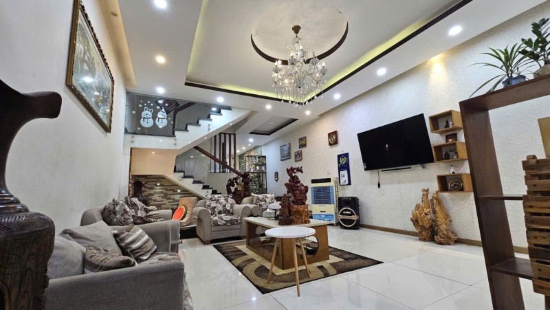 Bán nhà 96m2, Đỗ Xuân Hợp, Phước Long, TP HCM, 3 tầng, SHR. Giá 13,38 tỷ