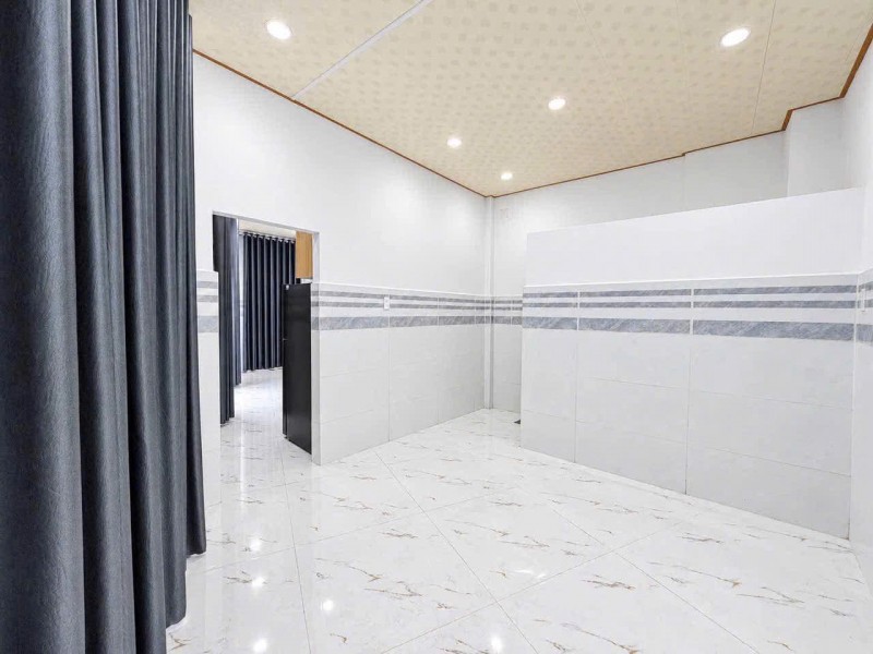 Bán nhà Mặt tiền đường số 1 - ngay Chung cư Bàu Cát, 9x5m, 2 tầng - 2 PN, hạ còn 5,4 Tỷ.