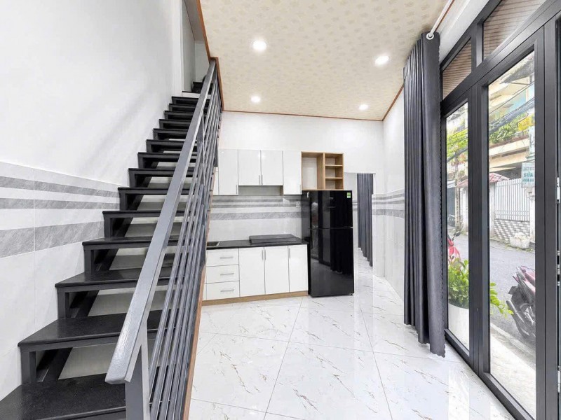 Bán nhà Mặt tiền đường số 1 - ngay Chung cư Bàu Cát, 9x5m, 2 tầng - 2 PN, hạ còn 5,4 Tỷ.