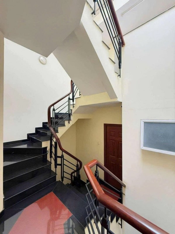Bán nhà Hẻm 6m Nguyễn Xí - ngay VinCom Nguyễn Xí, 4,3x17m, 4 Tầng - 4PN, chỉ 12,9 Tỷ.