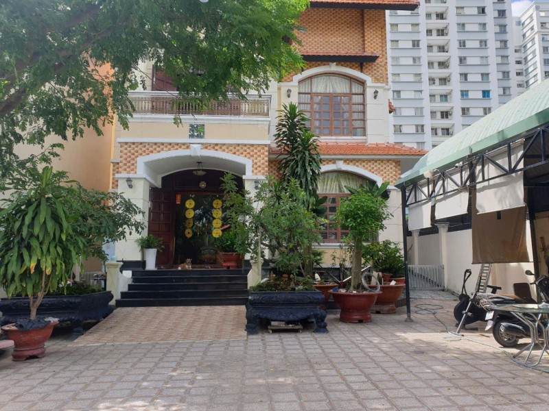 GẤP 28 TỶ  CHO BIỆT THỰ MẶT TIỀN NGUYỄN BÌNH NHÀ BÈ -300M2(11X28)-6PN- SỐ HỒNG RIÊNG HOÀN CÔNG