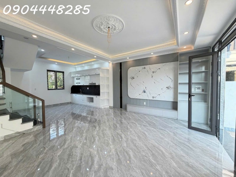Nhà đẹp độc lập sân cổng riêng mặt ngõ cách đường chính 20m ô tô đỗ cửa tại Đằng Hải Hải An