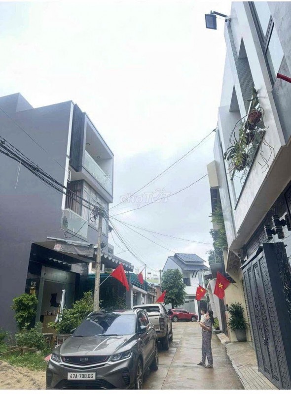 HOT HOT – CHÍNH CHỦ CẦN BÁN NHÀ TẠI  Phường Tân Thành, Thành phố Buôn Ma Thuột, Đắk Lắk