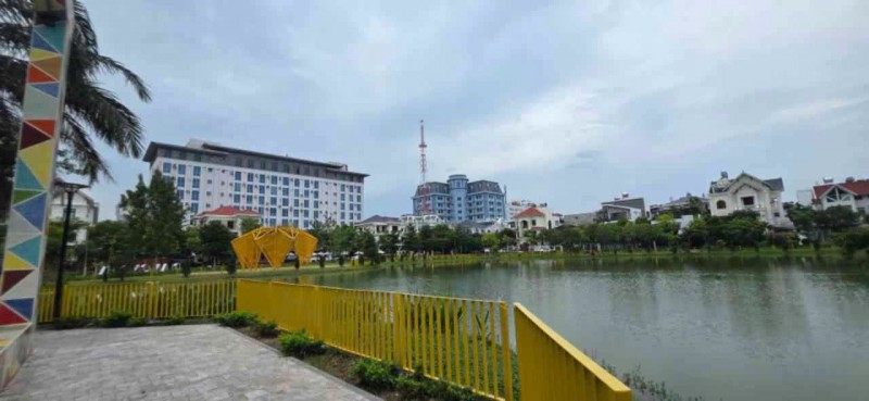 SIÊU PHẨM MẶT PHỐ HOÀNG QUỐC VIỆT – LÔ GÓC 3 MẶT THOÁNG – MT 19,6M – KINH DOANH ĐẮC ĐỊA