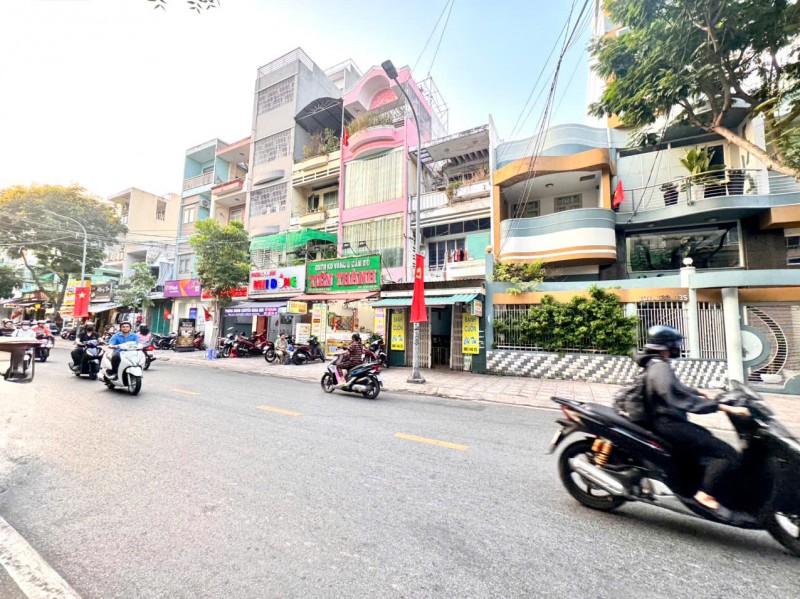 HIẾM NHÀ BÁN- BÁN NHÀ 6 TẦNG THANG MÁY MẶT TIỀN VĨNH HỘI, QUẬN 4- NGANG 4M*25M SH VUÔNG ĐẸP- NHÀ 2