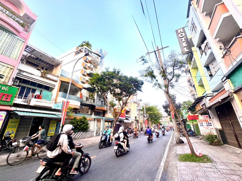 HIẾM NHÀ BÁN- BÁN NHÀ 6 TẦNG THANG MÁY MẶT TIỀN VĨNH HỘI, QUẬN 4- NGANG 4M*25M SH VUÔNG ĐẸP- NHÀ 2